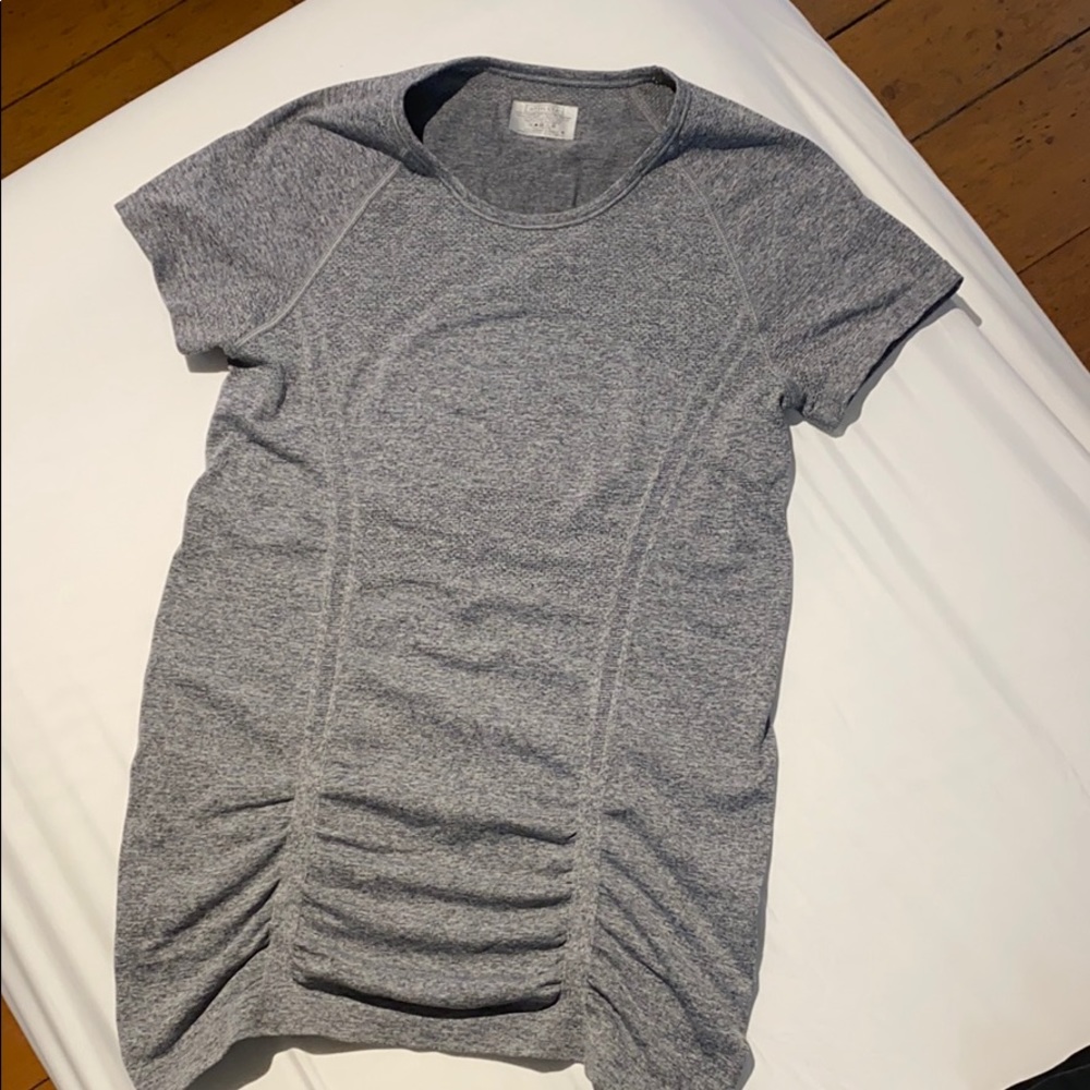 Athleta heather grey top